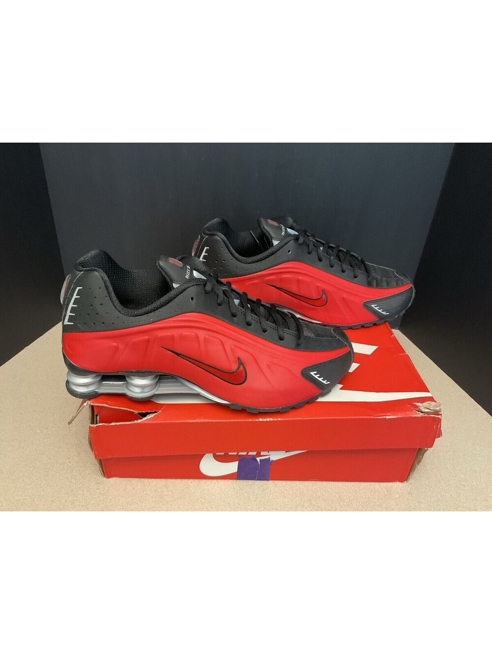 New! Mens Nike Shox R4 University Red/Black Athletic Shoes. Size 11. Awesome!!!
